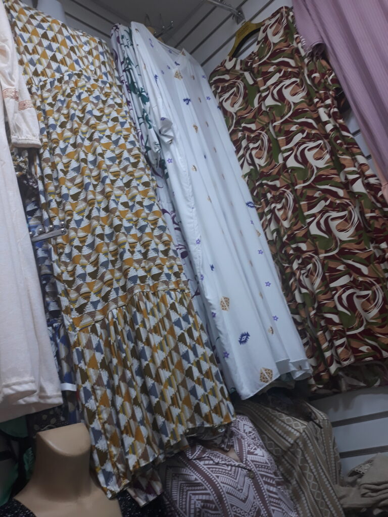 ملابس النساىية