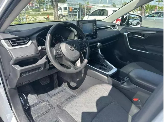 Toyota RAV4 2022 xle Full Options