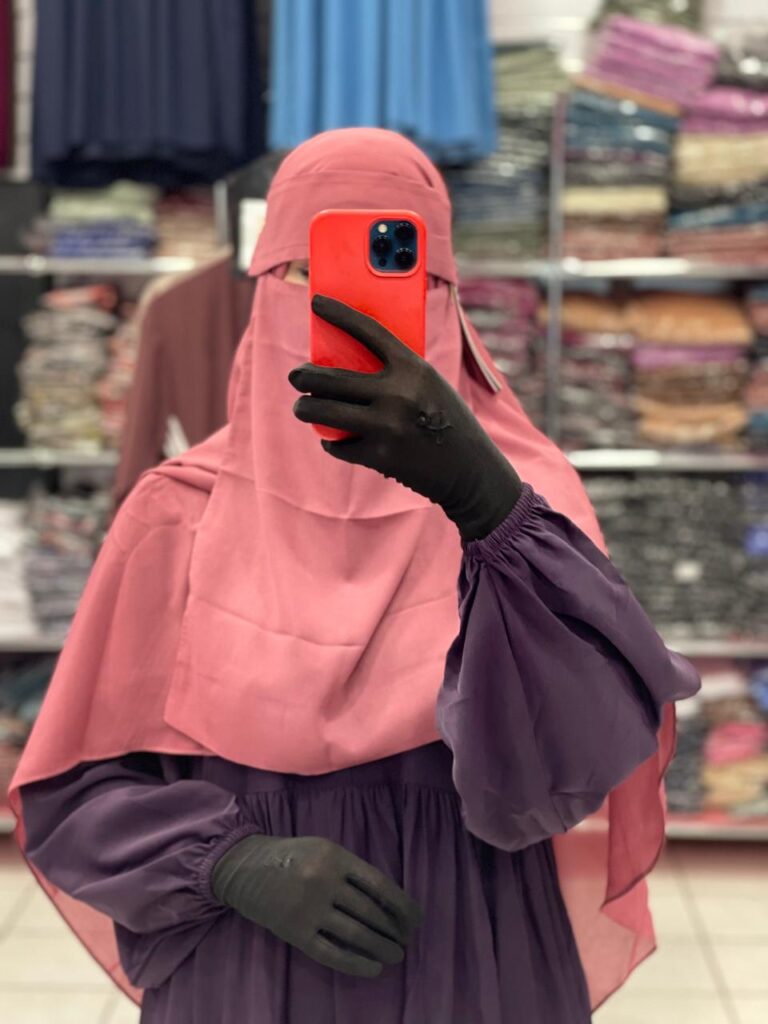 بحث عن عمل