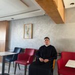 أريد أنً أعمل في مجل مثلً مع شخصً لديه محل لبيع ملابس ا